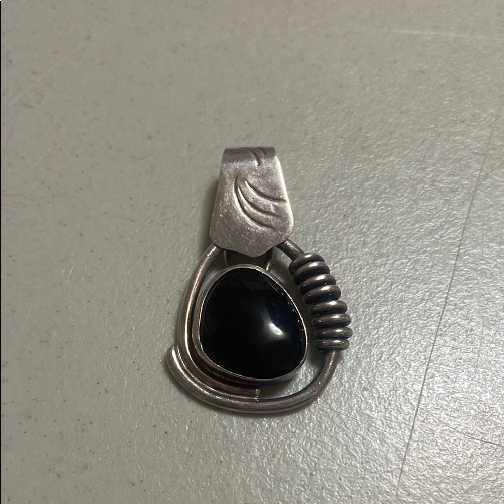 Elegant Black onix Sterling silver 925 Pendant